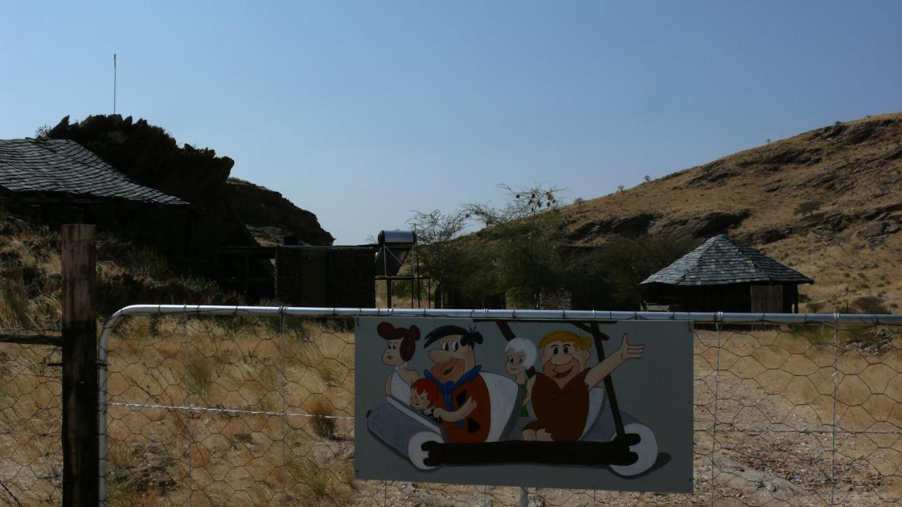 Rooiklip Camp Flintstone Apartment Exterior photo