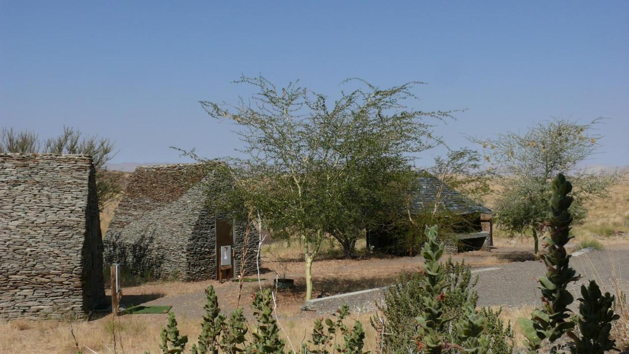 Rooiklip Camp Flintstone Apartment Exterior photo