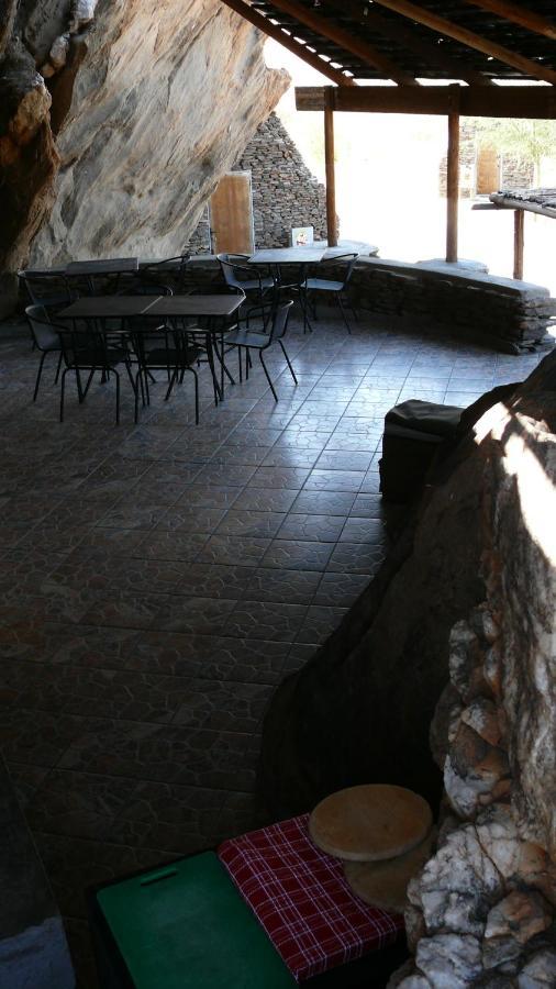 Rooiklip Camp Flintstone Apartment Exterior photo
